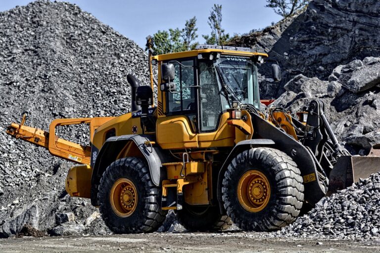 digger-machine-machinery-1453414-768x512